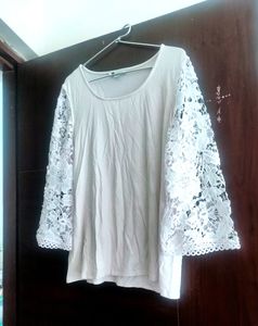 T-SHIRT for girls/women with beautiful sleeves