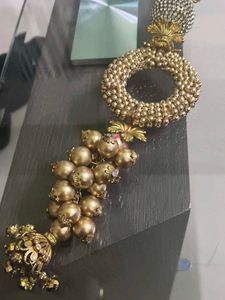 Exquisite Gold Toned Kamar latkan