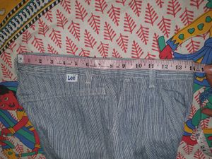 Lee || Vintage Pinstripe Shorts