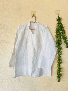 Elegant White Chikankari Kurta