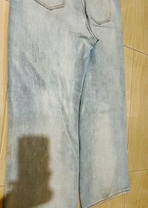 Light Wash Ripped Wide Leg Jeans