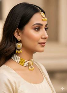 Stunning Yellow &amp; Pearl Jewellery Set