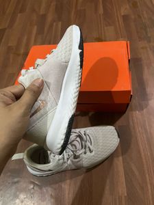 Nike Women's Lightweight Sneakers