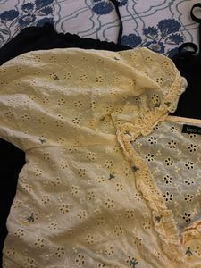 💛 Sunny Eyelet Tie-Front Crop Top 💛