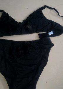 Black Lace Bra & Panty Set