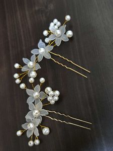 Floral Pearl Hair Pins