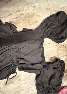 Chic Black Puff Sleeve Dress