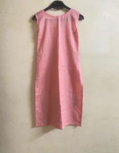 Elegant Pink Embroidered Kurta
