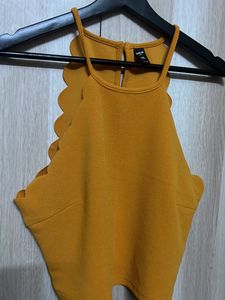 Very Cute Mustard Top