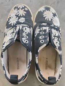 Floral Print Canvas Sneakers