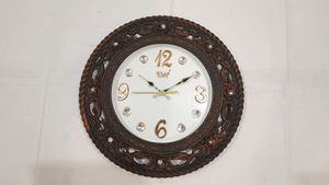 Wall Clock &amp; Decor ⏰️