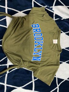 Urbanic Cropped Tee