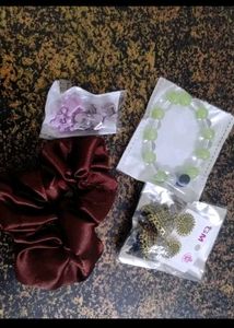 Chic Hair Accessory Set of 5 products