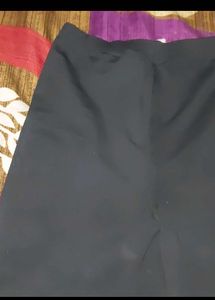 Comfortable Black Capris