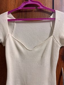 Ribbed Knit Sweetheart Neck Top
