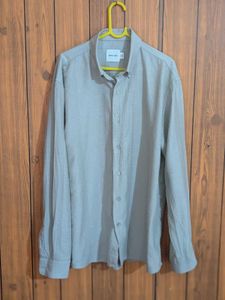 Men's Casual Button-Up Shirt