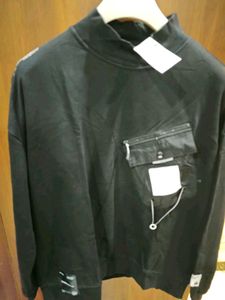 Black Graphic Print Sweatshirt