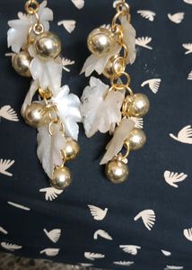 White gold pearl earring