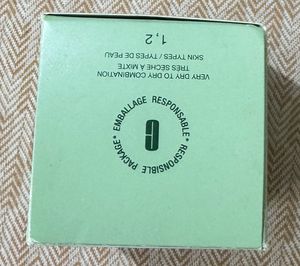 Clinique Moisture Surge Intense Hydrator