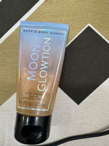 Bath & Body Works Moon Glowtion Bod