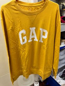 GAP Classic Yellow Logo Sweatshirt