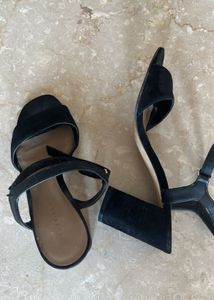 Charles &amp; Keith sandals Size 35
