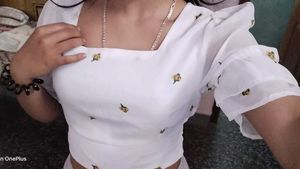 Chic White Embroidered Crop Top