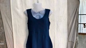 2529. Classic Navy Blue Sleeveless Dress