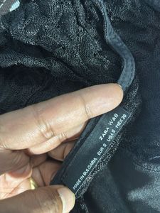 ZARA Black Lace V-Neck Long Sleeve Crop Top