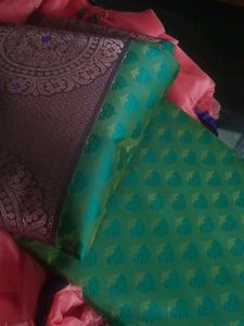 💚🤎Gifted Beautiful Never Worn Saree💚🤎