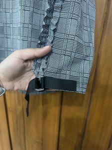 Stylish Grey Plaid Top