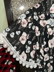 Chic Floral Print Button-Up Blouse