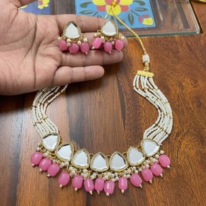 Elegant Kundan Necklace & Earring Set