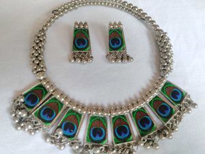Necklace n Earrings Set
