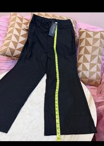 Chic Black Wide Leg Trousers