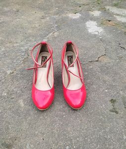 Red Heel