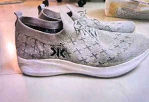Stylish Grey Knit Sneakers