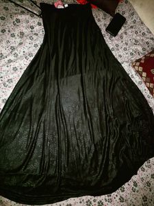 NEW  BLACK SKIRT