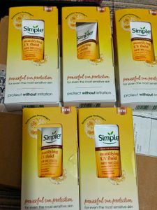 Simple Mattifying UV Fluid SPF 50 - Pack of 5