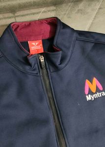 Myntra Sleeveless Zip-Up Jacket