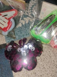 Cute Hair Clips and Scrunchie Set