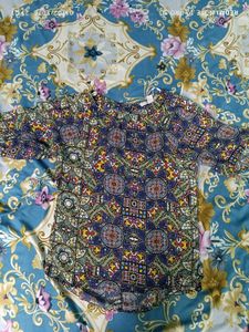 Patterned Women's Top
