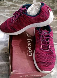 Tucson Running Shoes - Size 6