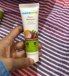 Mamaearth Onion Shampoo