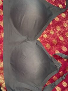 Comfortable Seamless Grey Bra
