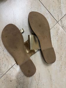 Chic Gold Flat Sandals
