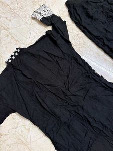 Elegant Black Embroidered Ethnic kurta sets...