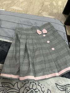 Cute Plaid Skirt with Bow Detail