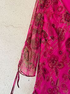 Stunning Pink Floral Print top
