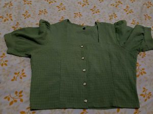 Chic Green Textured Button-Up Blouse